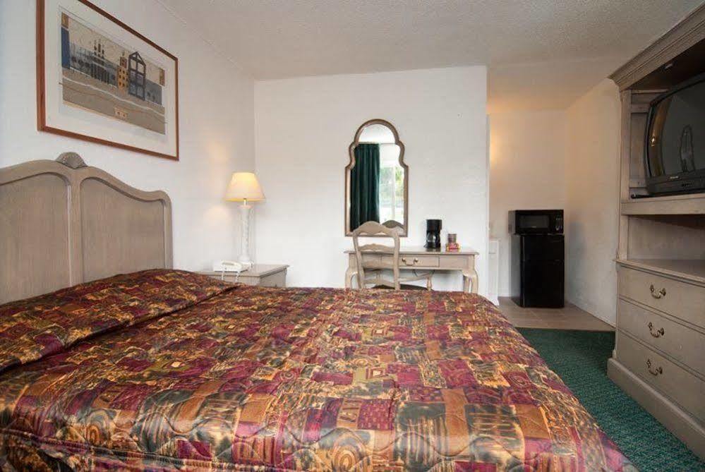 Motel 7 - Near Six Flags, Vallejo - Napa Valley Екстер'єр фото